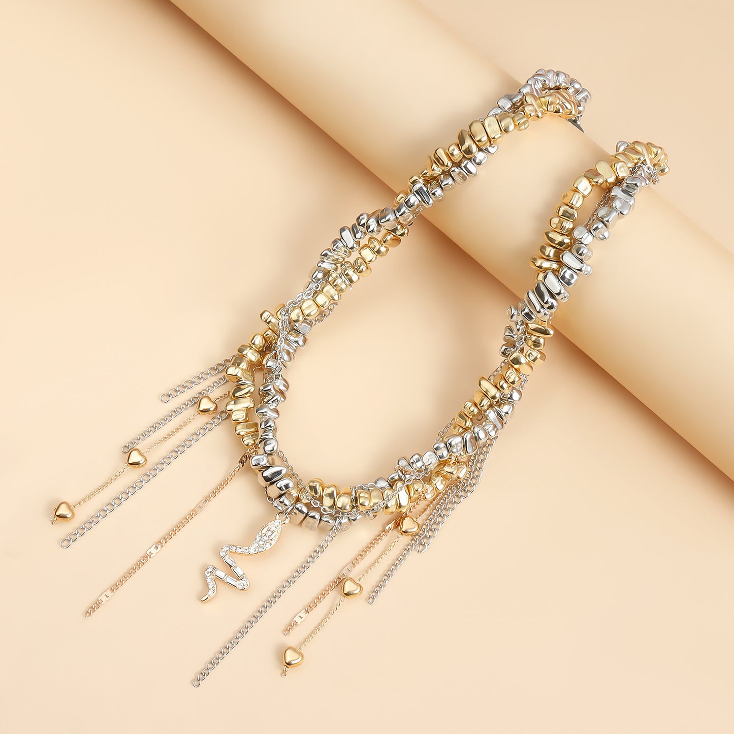Handmade Irregular Beaded Heart Tassel Snake Pendant Clavicle Necklace in Alloy with Electroplating Finish for Women