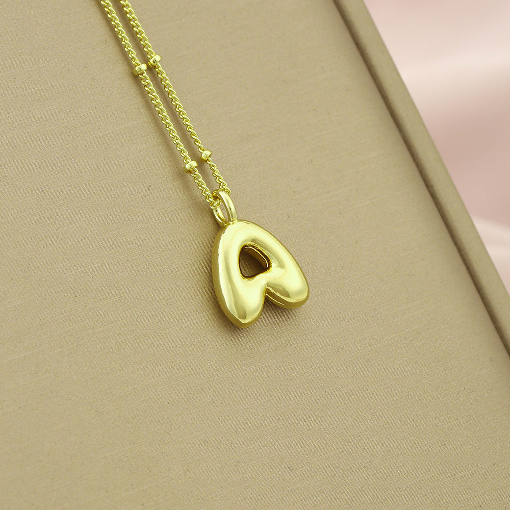 Collar Colgante con Inicial Minimalista para Mujer en Cobre con Acabado Galvanizado Cadena Ajustable para Clavícula