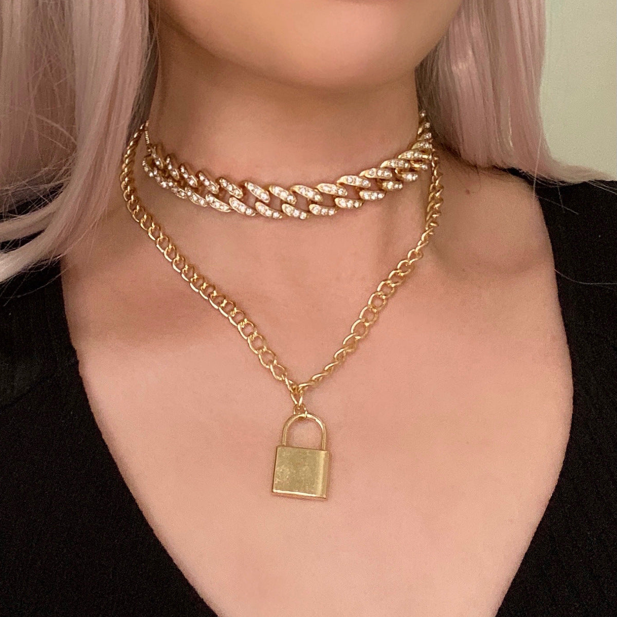 Collana vintage minimalista da donna con ciondolo geometrico a chiave lucchetto in lega