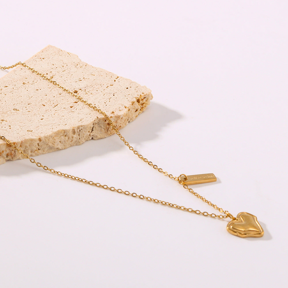 Collana da Donna Minimalista a Cuore in Acciaio al Titanio con Finitura Placcata Sottovuoto 18K, Catena a O in Acciaio Inossidabile