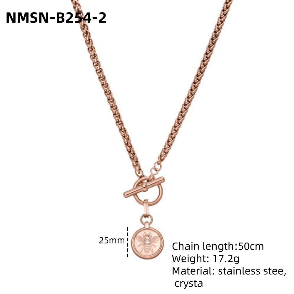 Elegante Collana Pendente a Forma di Ape in Acciaio al Titanio con Placcatura in Oro 18K per Donna
