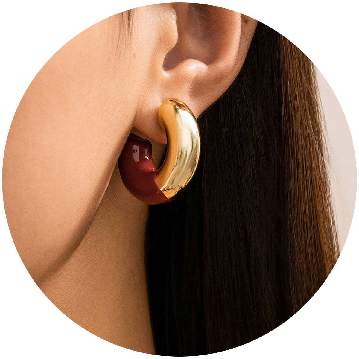 Orecchini a Cerchio Geometrici Minimalisti da Donna con Finitura in Metallo Elettroplaccato e Struttura in Resina