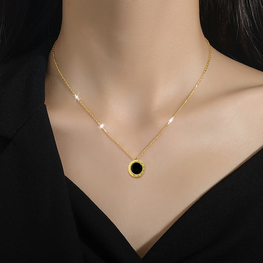 Collar de cadena de acero de titanio con diseño geométrico minimalista