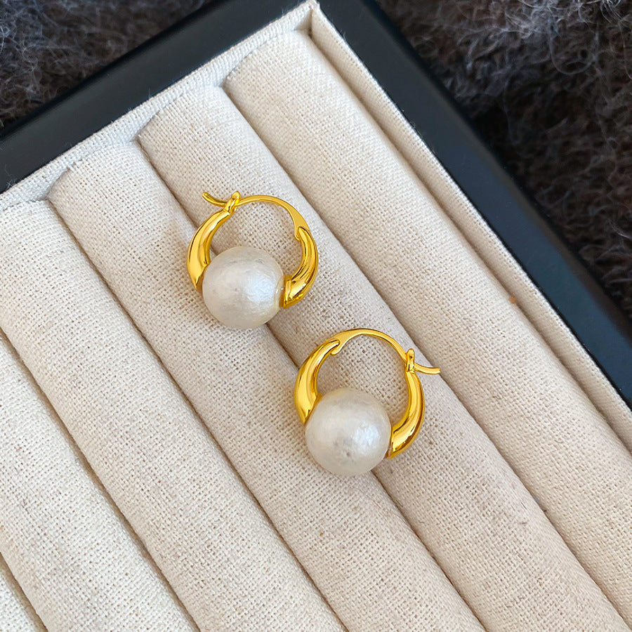 Pendientes de perlas geométricos chapados en oro para mujer — Joyería de oreja elegante vintage minimalista de lujo para uso diario
