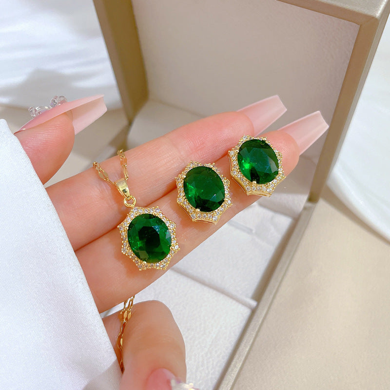 Parure di Orecchini e Collana in Rame Placcato con Zirconi Geometrici di Lusso