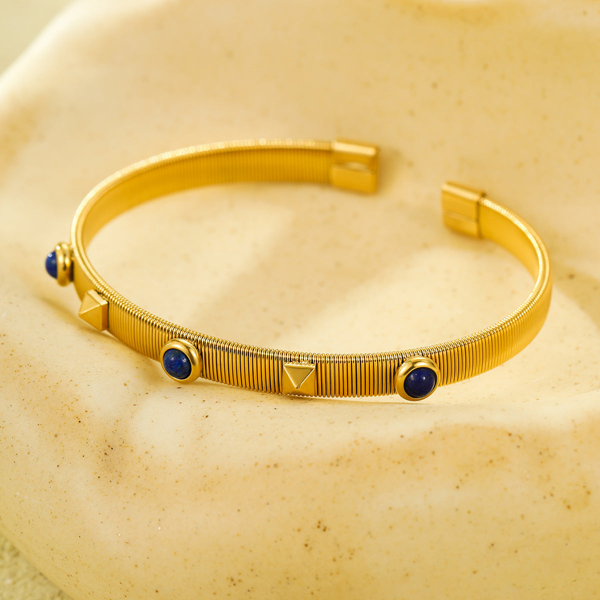 Pulsera Ajustable de Acero Inoxidable Estilo Corte Francés Vintage con Incrustaciones de Pedrería y Acabado de Galvanoplastia