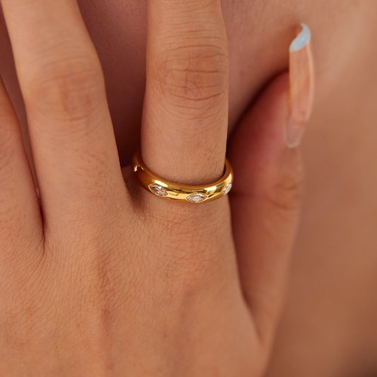 Ins Style Geometric Round White Zircon Ring 18K Gold Plated Stainless Steel Jewelry for Women