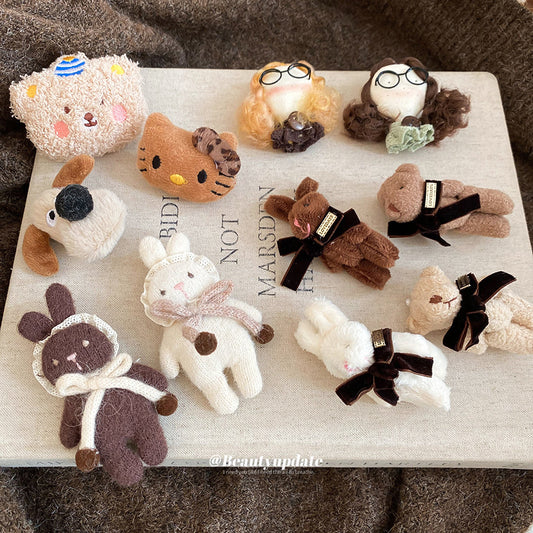 Handmade Flocked Bear and Cat Brooch for Women, Cute Cartoon Animal-Shaped Accessory in Casual and Fashion-Commuter Style