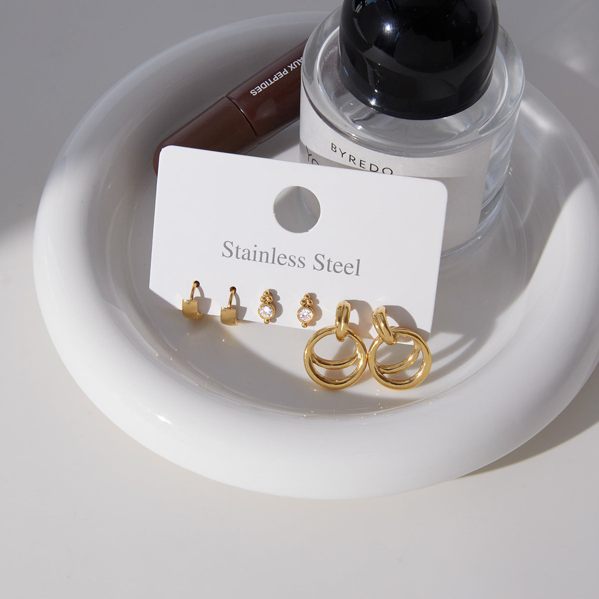Elegant Geometric Oval Stainless Steel PVD Cubic Zirconia Stud Earrings for Women