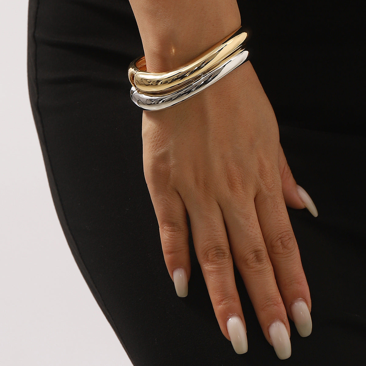 Pulsera de Aleación Irregular Geométrica con Cierre de Resorte para Mujer, Accesorio de Moda Minimalista Galvanizado