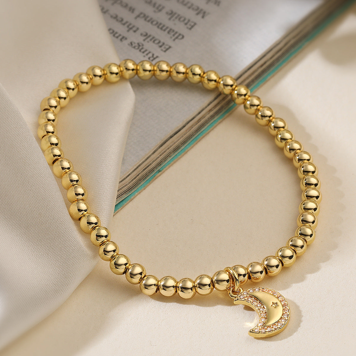 Minimalist 18K Gold Plated Geometric Conch Sun Brass Bracelet with Micro-inlaid Cubic Zirconia Irregular Design for Women