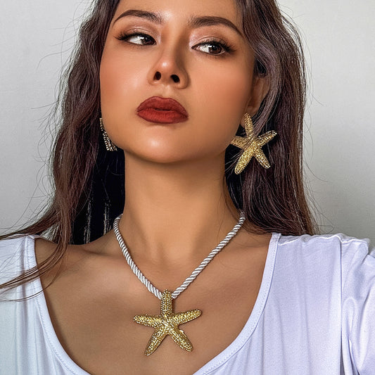Sweet and Edgy Star-Shaped Alloy Pendant Necklace for Women with Plated Finish and Ocean-Inspired Design