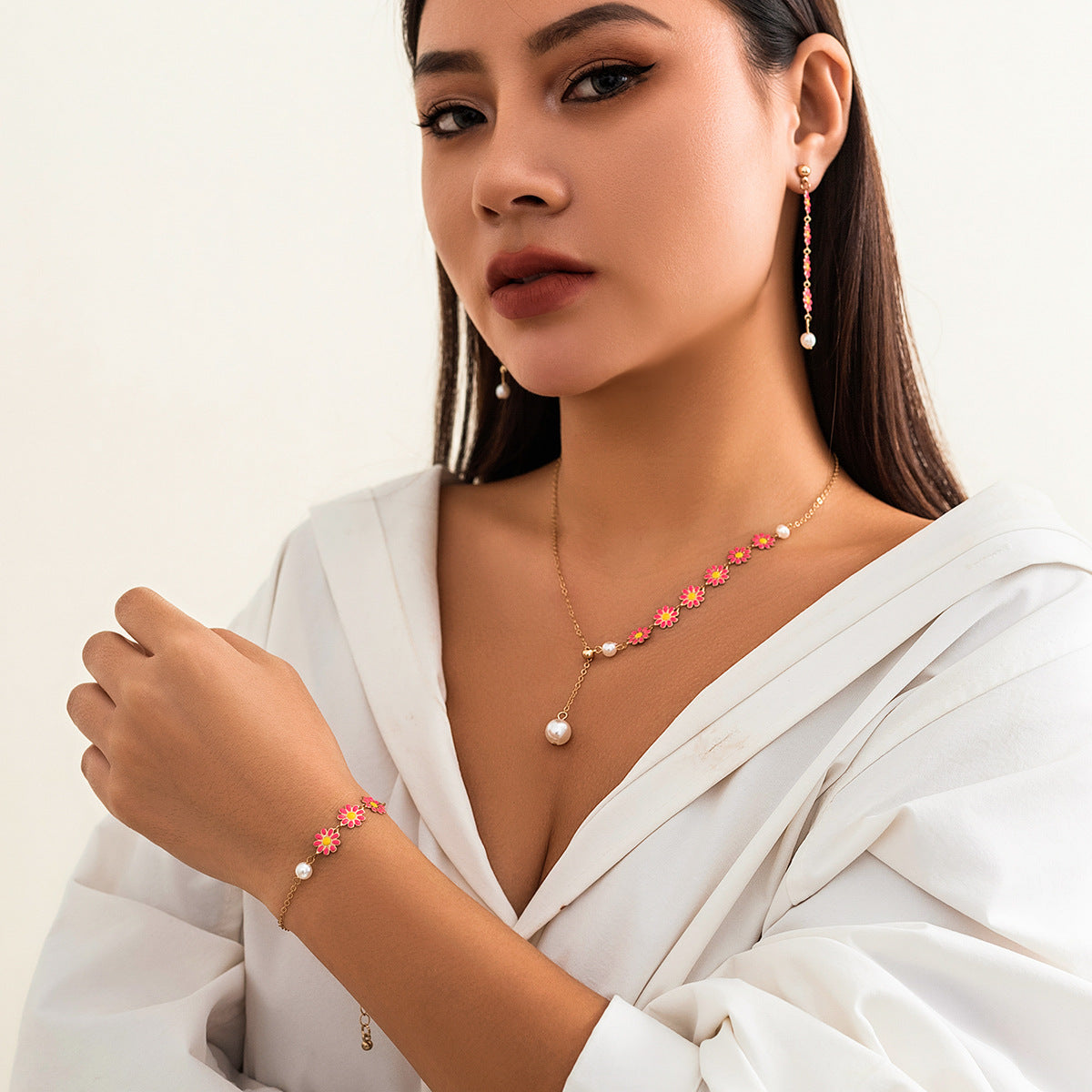 Minimalist Floral Alloy Plated Curb Chain Necklace for Women