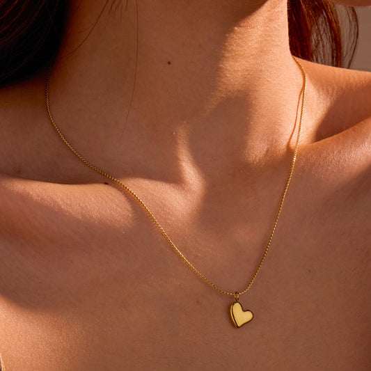 Fashionable Heart-Shaped Electroplated 18K Gold Stainless Steel Clavicle Necklace for Couples