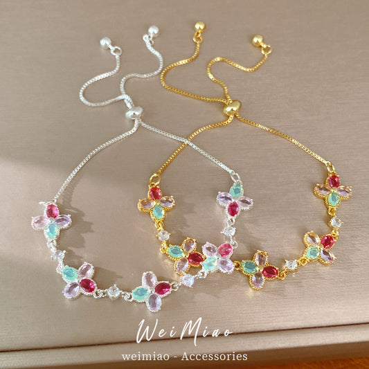 Elegant Floral Brass Bracelet with Cubic Zirconia Inlay for Women
