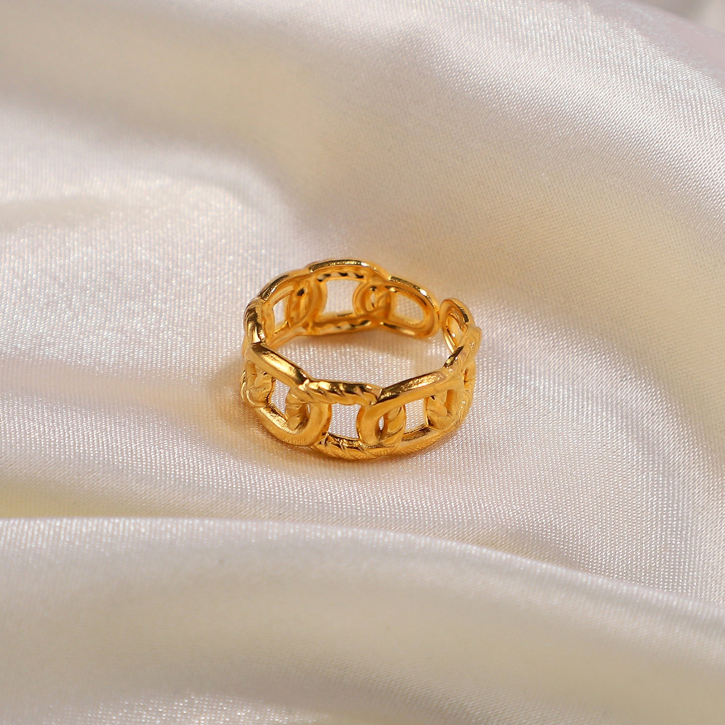Geometric Stainless Steel Ring with 18K Gold Plating and Twisted Chain Design for Women