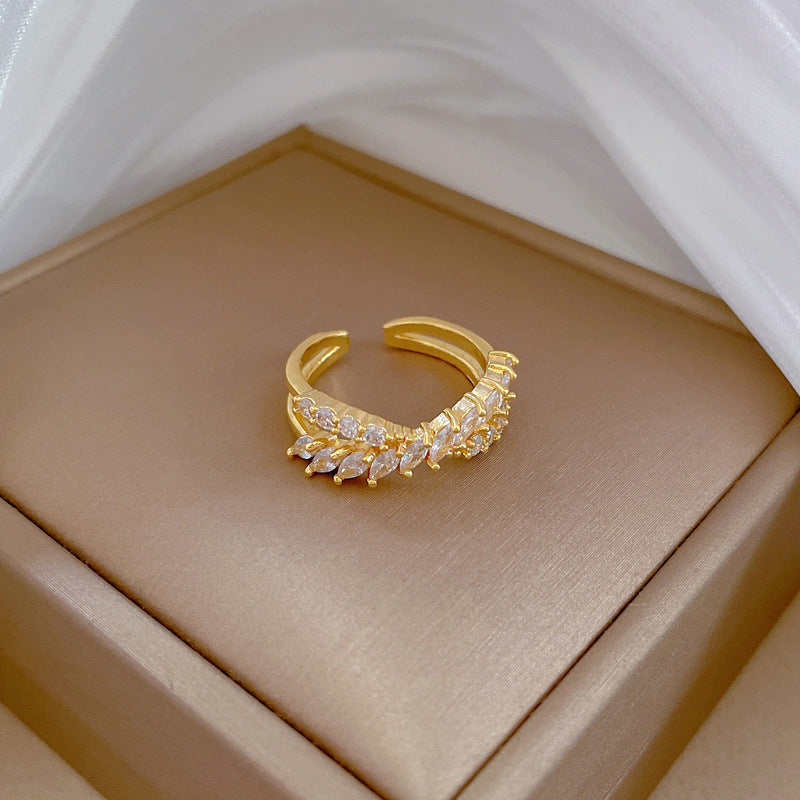 Anello in ottone a forma di corona in stile fumetto con placcatura in oro, fascia aperta regolabile da donna