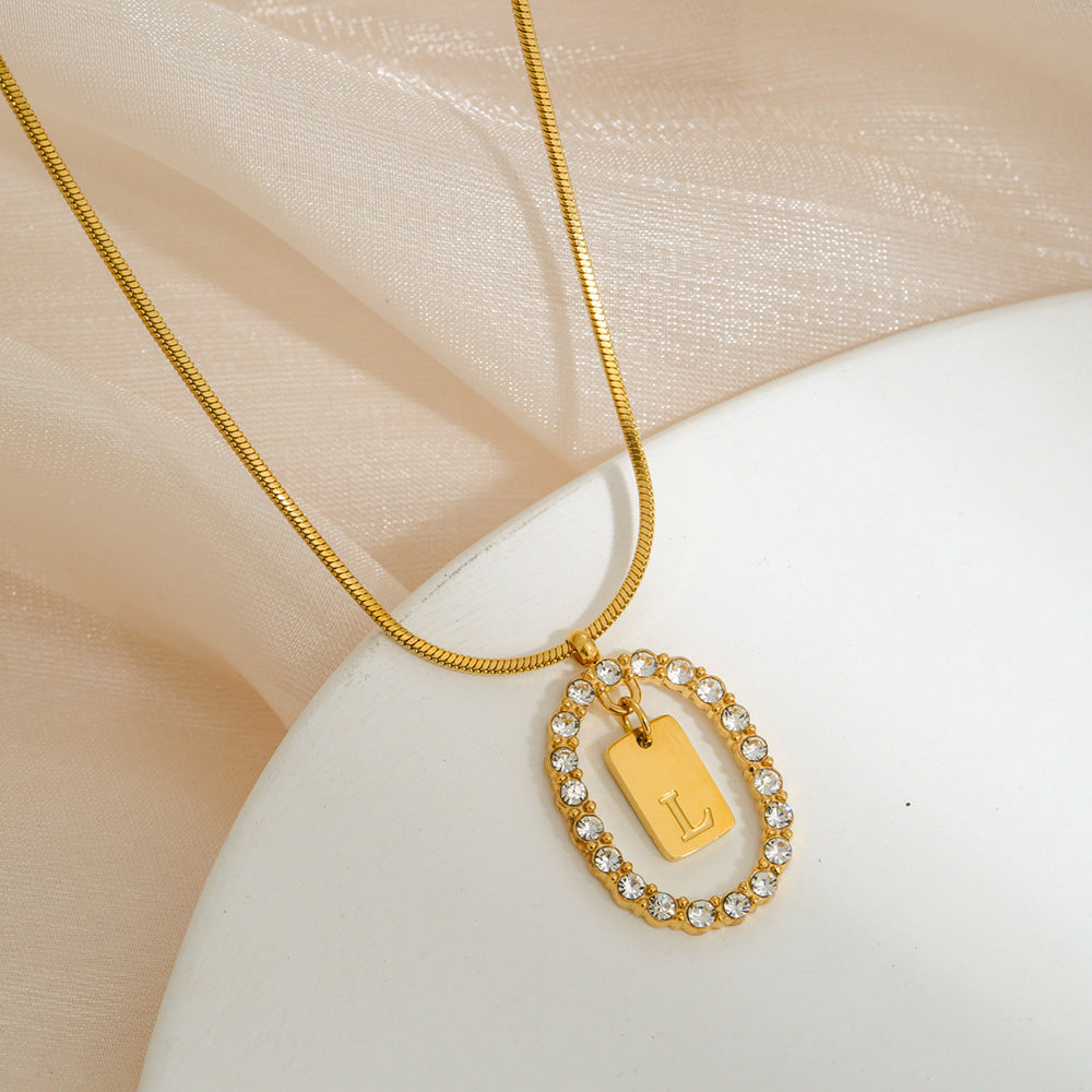 Collana da donna con ciondolo a lettera in acciaio inossidabile, minimalista, con strass, su catena snake