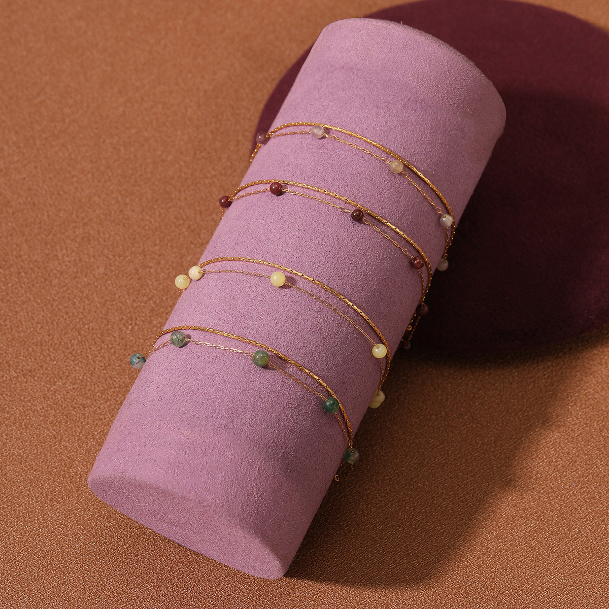 Bracciale doppio strato in acciaio al titanio con forme geometriche, stile OL alla moda, con perline di granato naturale e finitura placcata oro 18K per donna