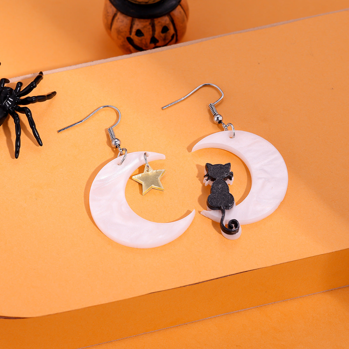 Juego de pendientes de Halloween estilo dibujos animados con diseño de calabaza, aretes de aleación y postes de acero inoxidable para mujer