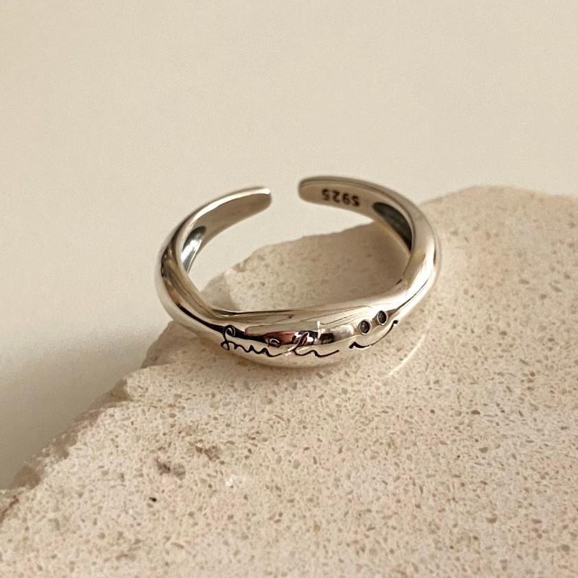 Anello Regolabile da Donna in Argento Sterling 925 a Forma di Sorriso Minimalista