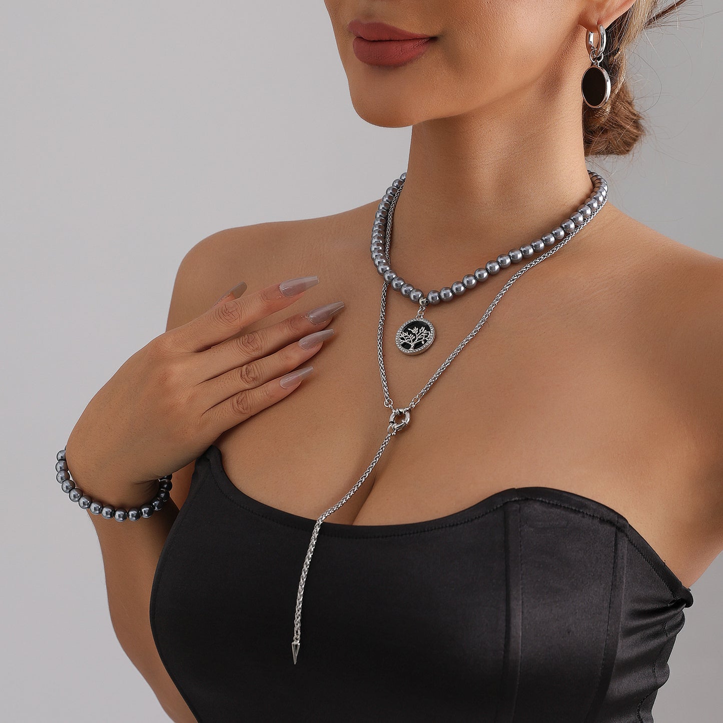 Sweet Luxury Geometric Tree Alloy Plated Necklace for Women