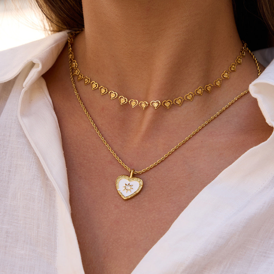 Collana con Pendente a Cuore Minimalista in Acciaio al Titanio con Finitura Galvanizzata da Donna, Catena a Clavicola in Acciaio Inossidabile