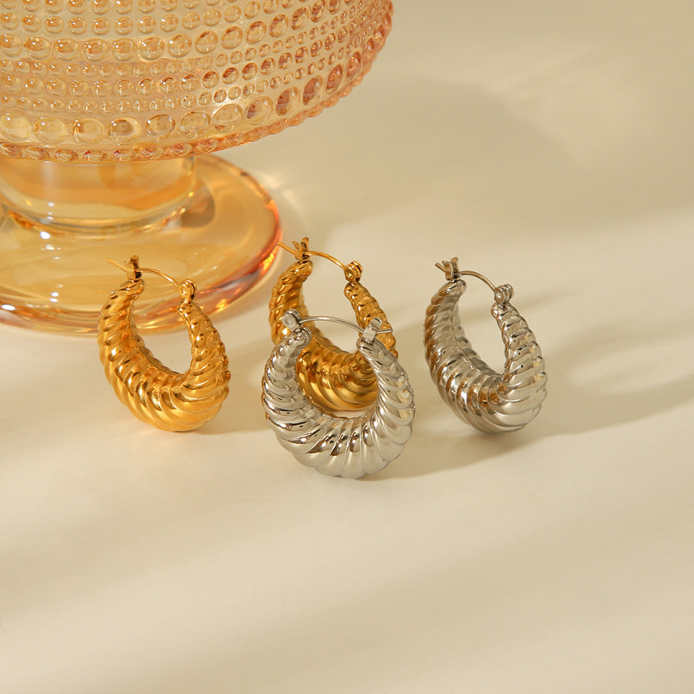 INS-Inspired Hollow Titanium Steel Ear Cuffs with 18K Gold Plating, Croissant-Shaped Geometric Earrings for Women