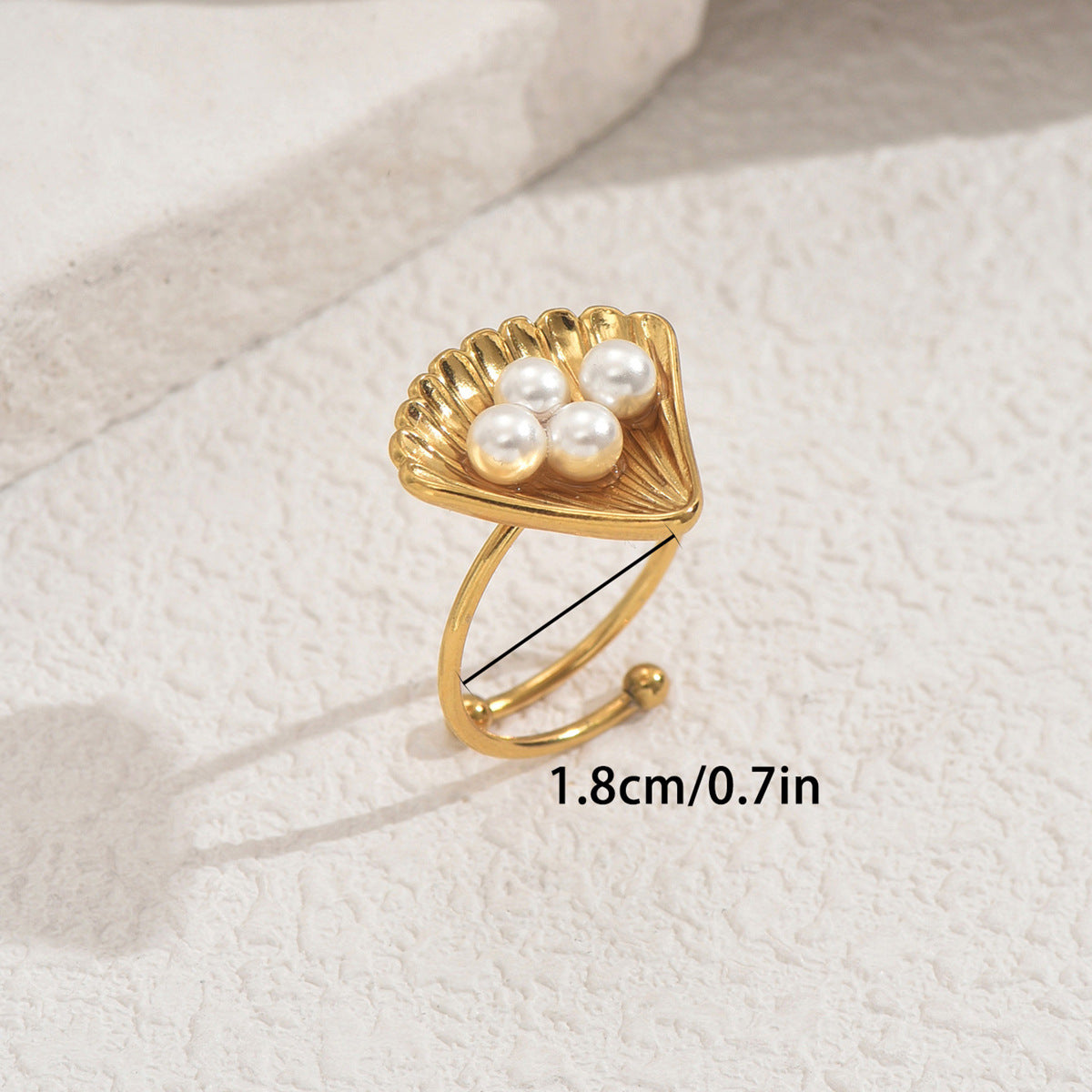 Tobillera minimalista para mujer, con forma de concha, incrustaciones de perlas y base de cobre