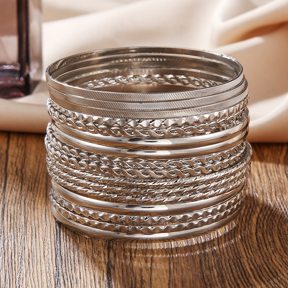 Minimalist Bohemian Multi-Layer Blade Link Bracelet in Alloy with Plated Finish for Women