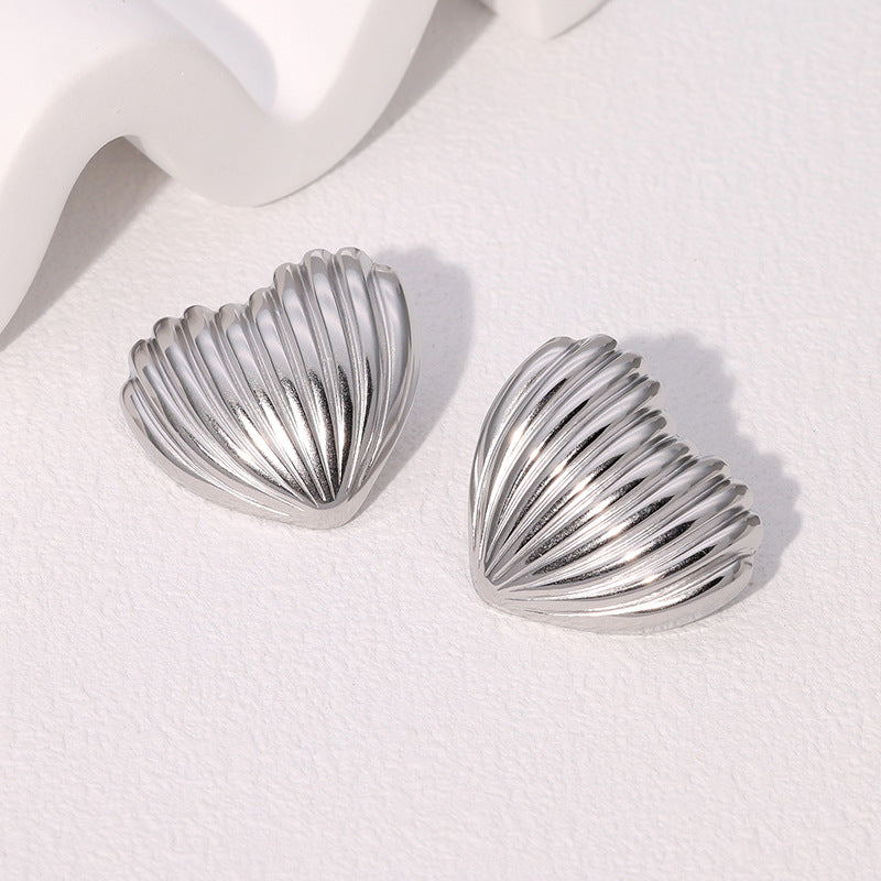 Orecchini a perno da donna minimalisti, carini, a forma di cuore, in acciaio inossidabile con finitura placcata