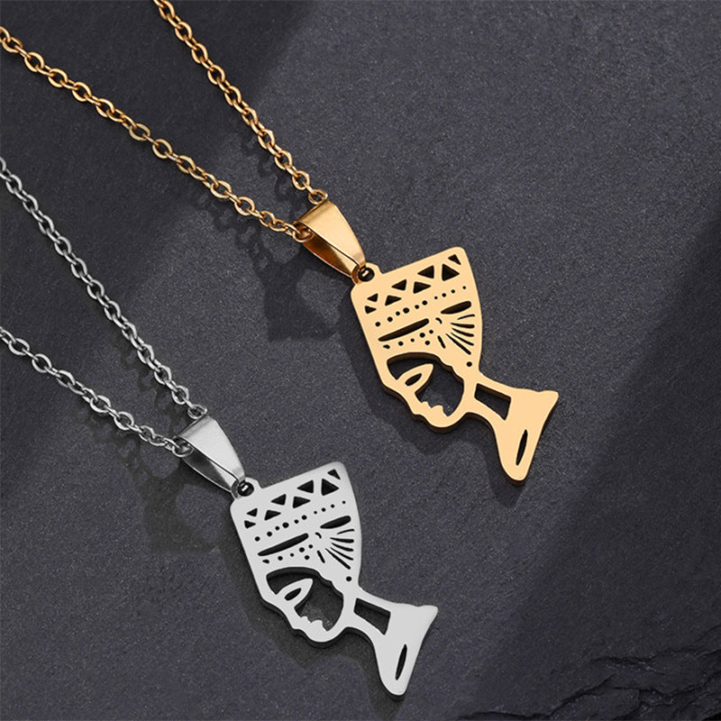 Collana con pendente Nefertiti, regina d'Egitto, alla moda, geometrica, in acciaio al titanio placcato, da donna con catena a maglie ovali