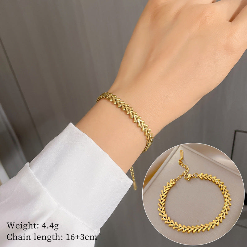 Vintage Women's Titanium Steel Rope Chain with Round Beads and Roman Numerals Gold Plated Wave Texture Four-Season Bean Hand Chain
