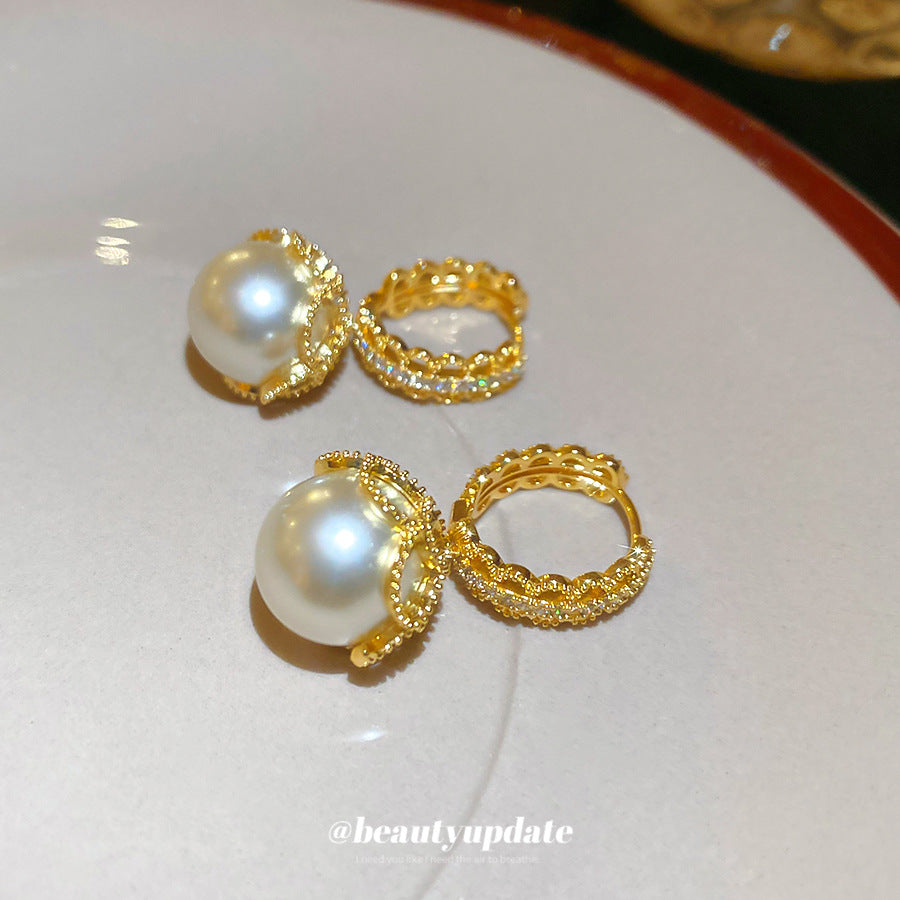 Eleganti orecchini a perno in stile vintage francese con intarsio in zircone e design geometrico da donna