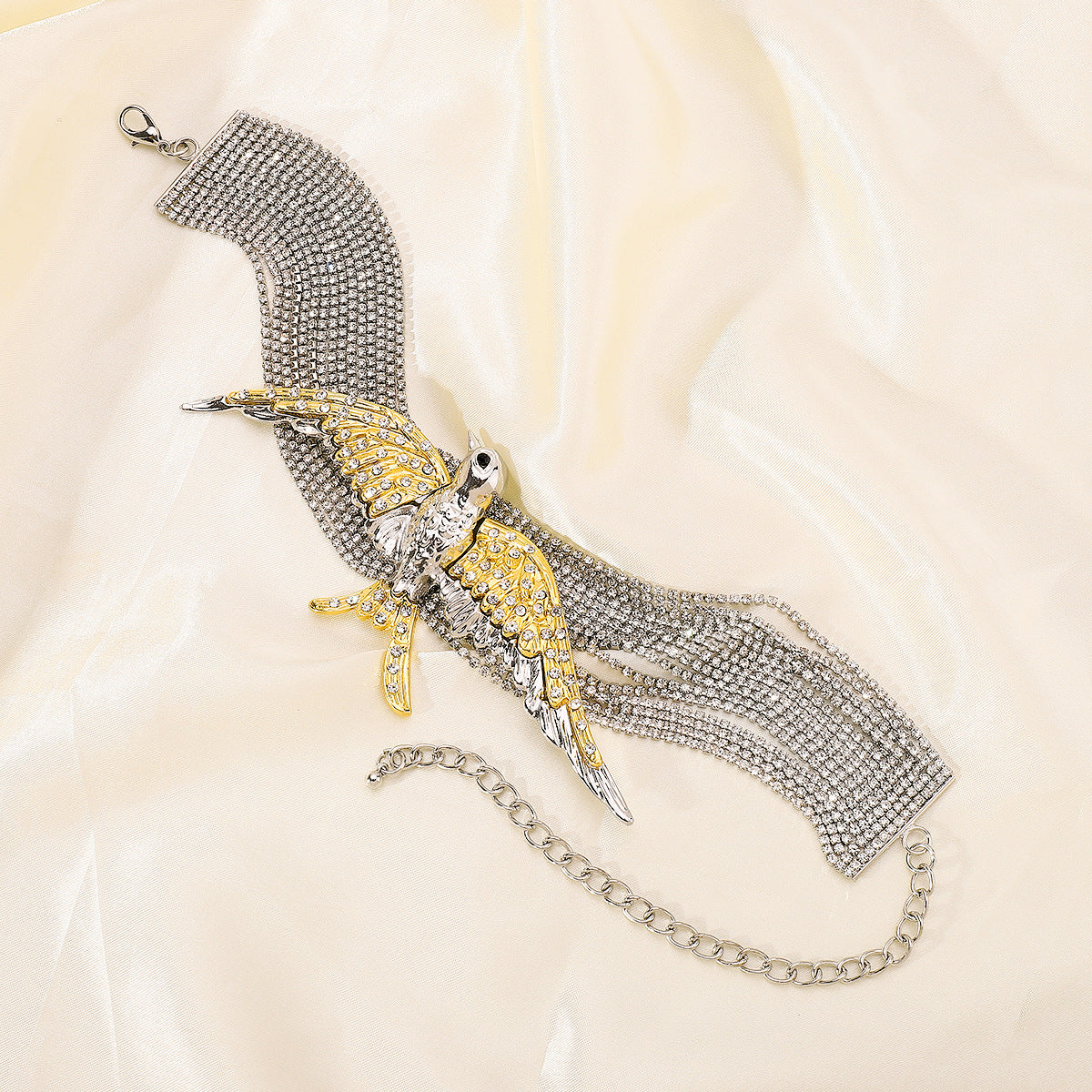 Collana da donna vintage con ciondolo a uccello, dolce e grintosa, in lega di zinco con finitura galvanizzata, catena multistrato con design a rondine