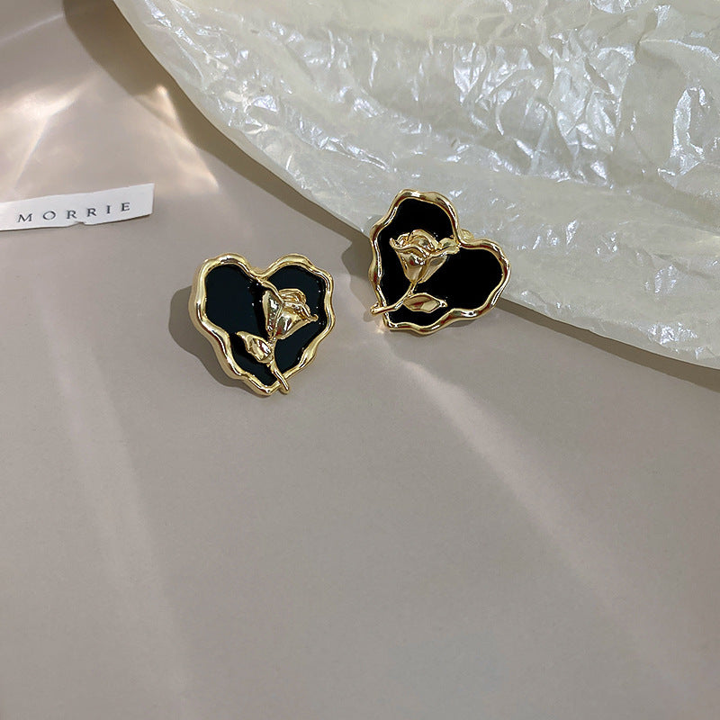 Luxury Style Heart-Shaped Enamel Gold-Plated Silver Needle Earrings for Women with Minimalist Black Accent