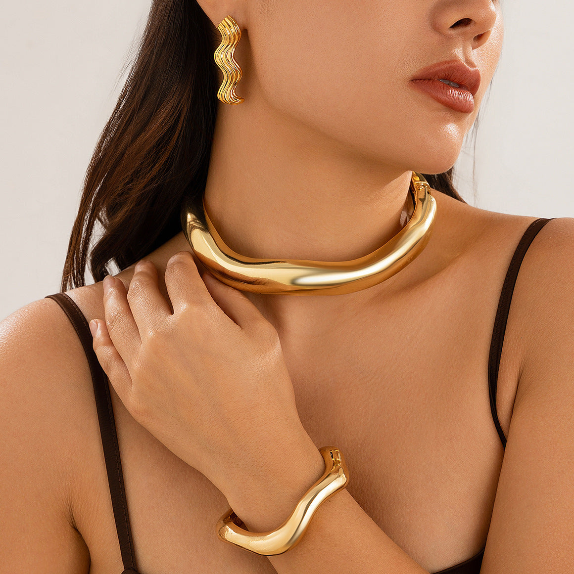Minimalist Geometric Zinc Alloy Plated Irregular Lava Texture Open Cuff Bracelet for Women