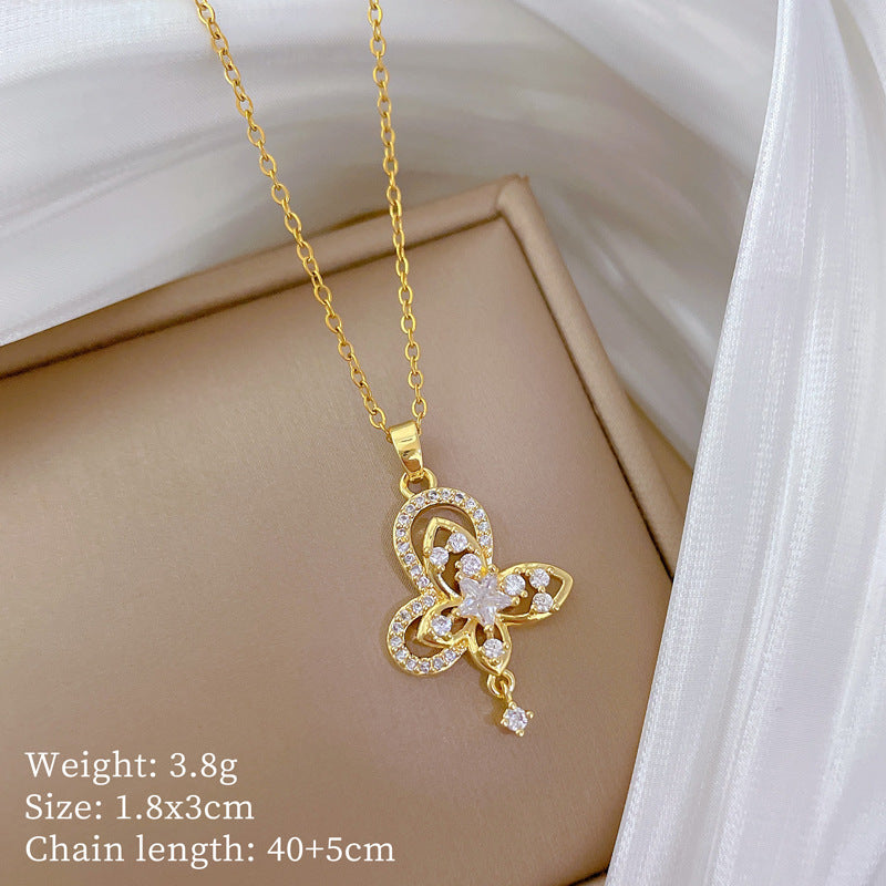 Collana con pendente a farfalla delicata da donna in acciaio inossidabile a doppio strato con design cavo e strass Catena clavicola elegante