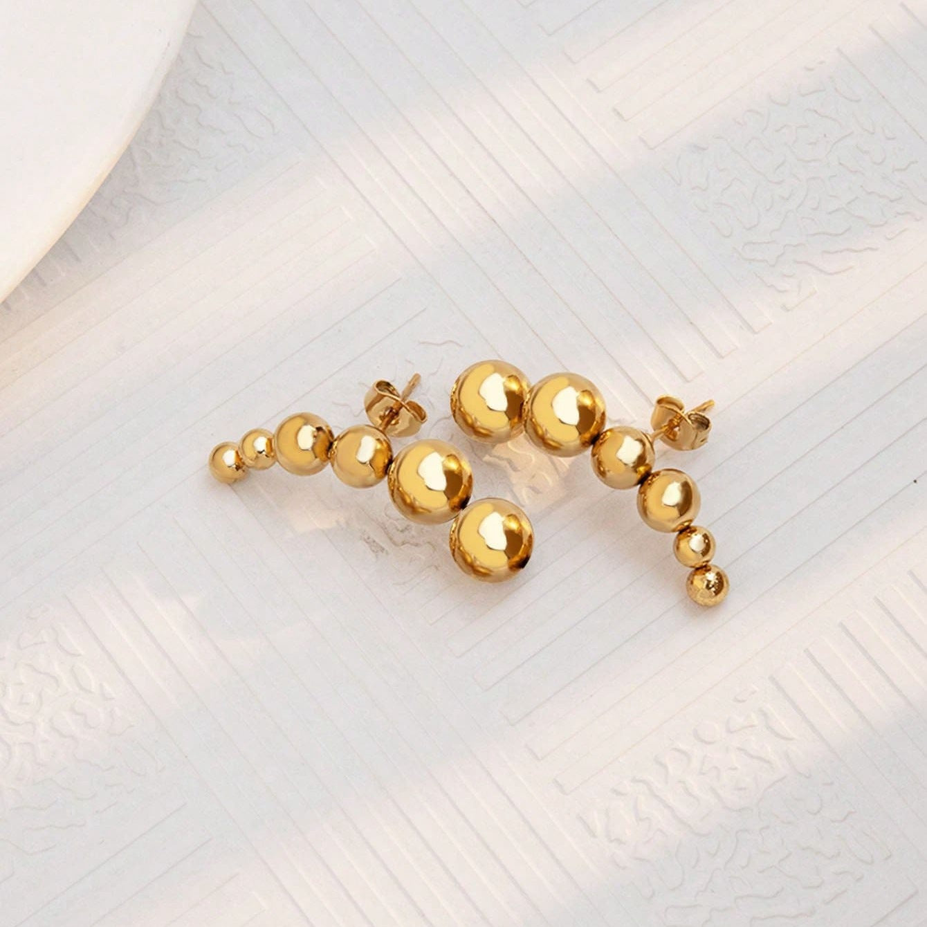 Gold Plated Polished Titanium Steel Teardrop Geometric Oval Polka Dot Stud Earrings for Unisex