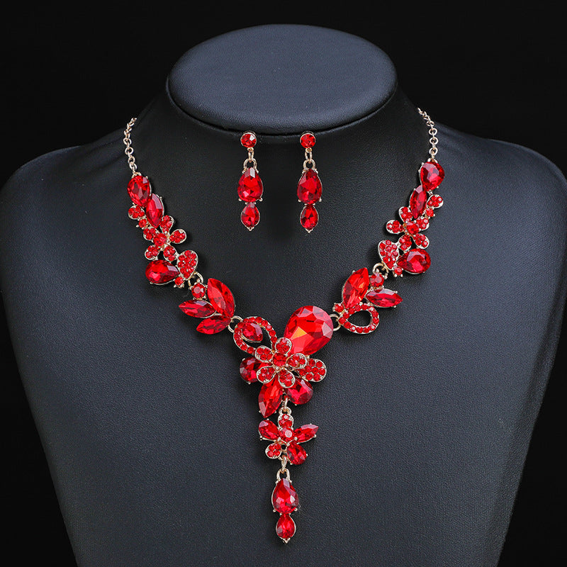 Vintage Floral Double-Layer Necklace Set with Crystal Accents in Alloy with Plated Finish and O-Chain for Women