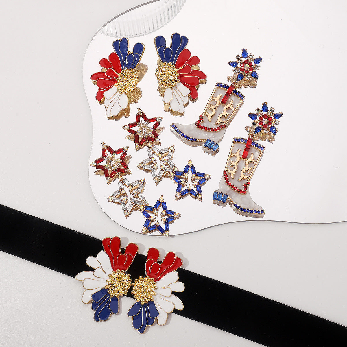 Pendientes de Esmalte Geométricos Adornados con Pedrería en Azul Blanco Rojo para Mujer