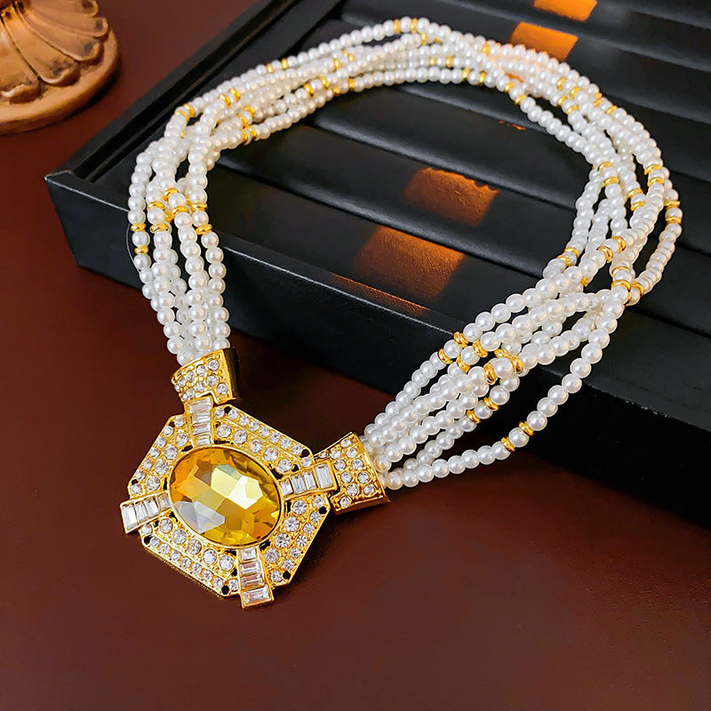 Vintage Geometric Pendant Necklace for Women Alloy Chain with Plated Finish Minimalist Retro Aesthetic