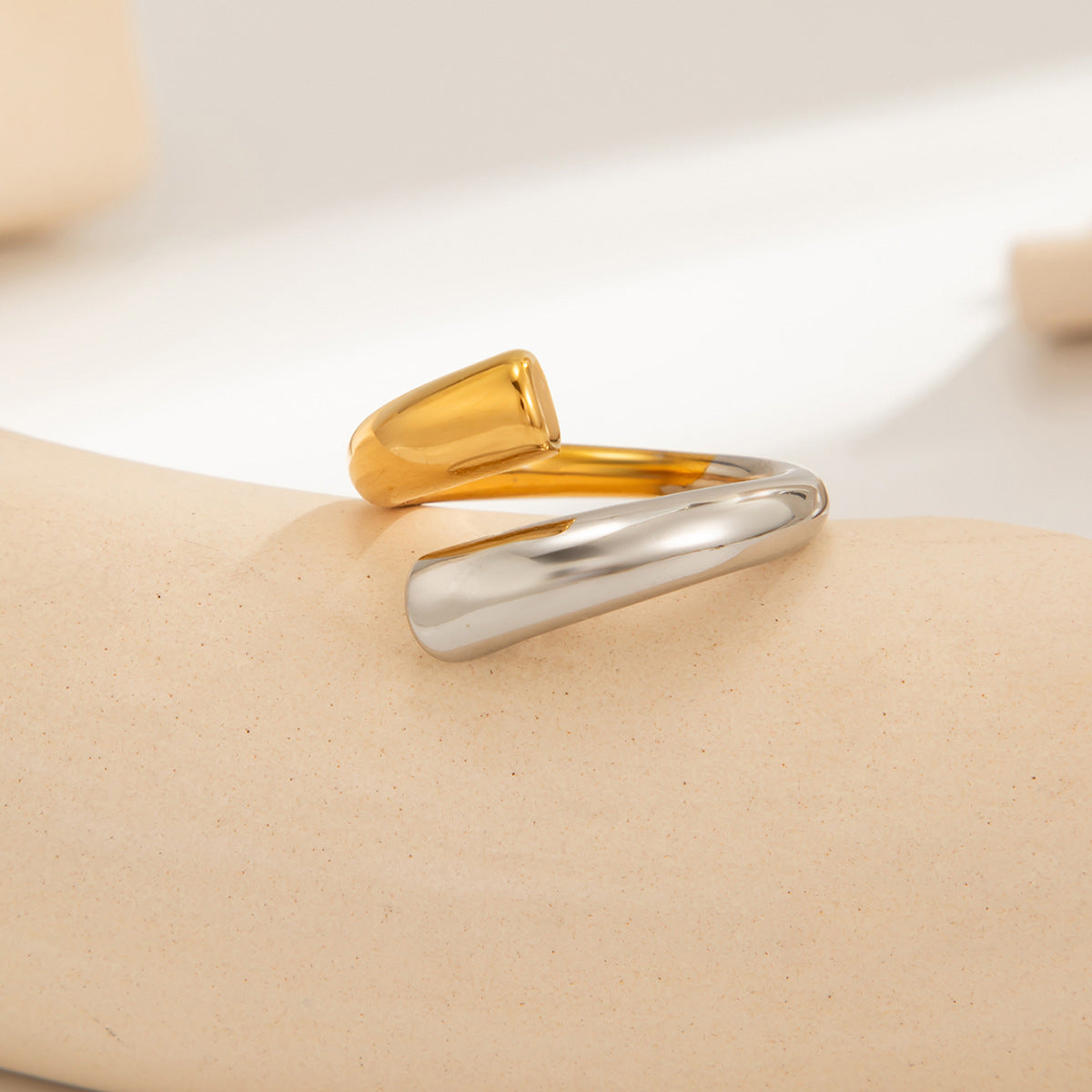 Hip-hop Stainless Steel Plated Teardrop Geometric Open Ring for Women