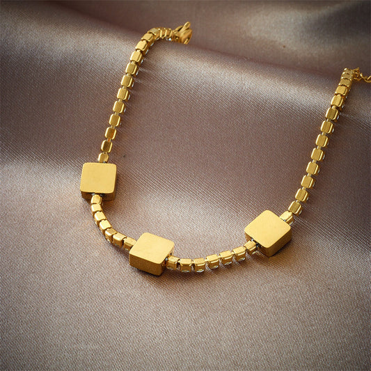Fashionable Geometric Square Emerald Green Rhinestone Pendant Titanium Steel Bracelet for Women