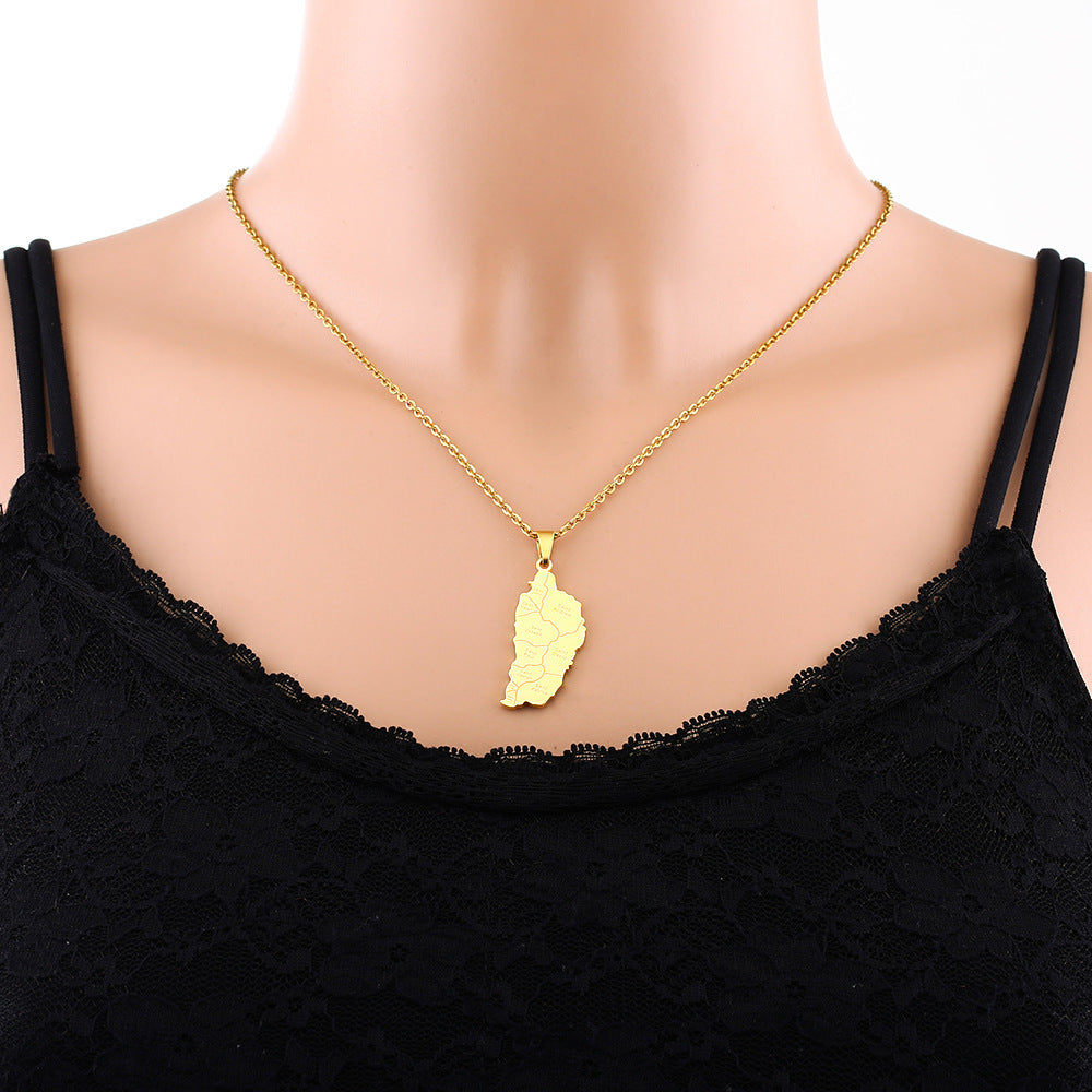 Collar con Colgante Geométrico Étnico de Acero Inoxidable con Diseño del Mapa de la República Dominicana, Dije de Acero de Titanio, Acabado Galvanizado, Cadena tipo O, Unisex
