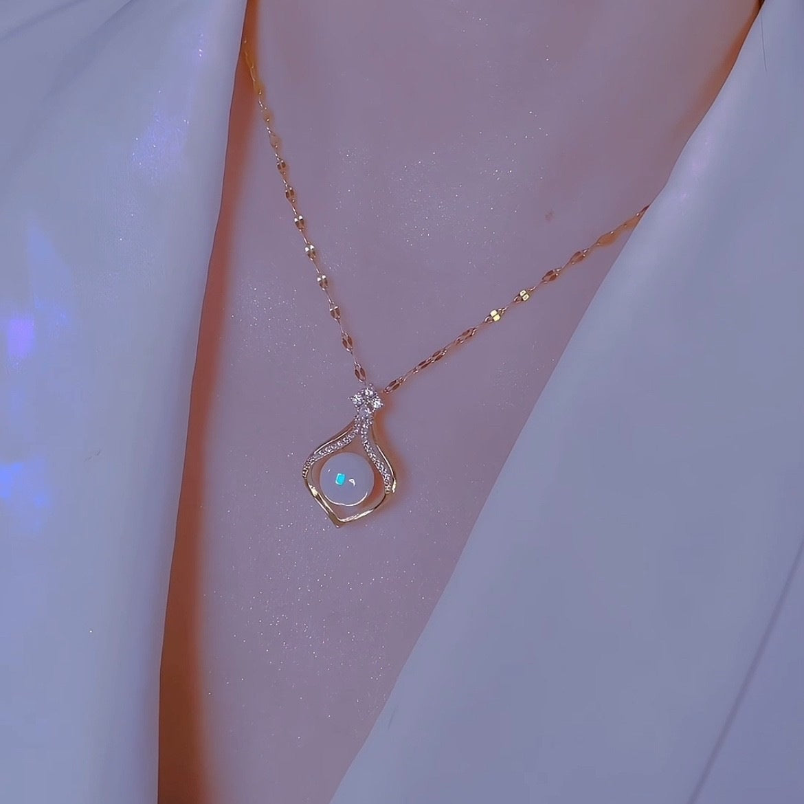 Elegant Minimalist Geometric Pendant Necklace for Women Titanium Steel Clavicle Chain with Hollow Pearl Accent and Rhinestone Inlay