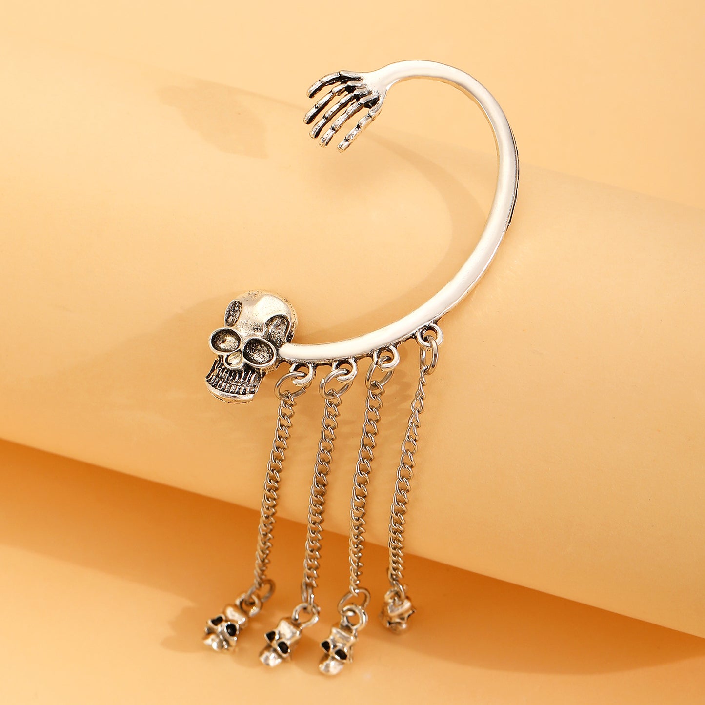 Pendientes góticos de aleación en forma de calavera con acabado chapado, estilo dark rock, para Halloween y fiestas de disfraces