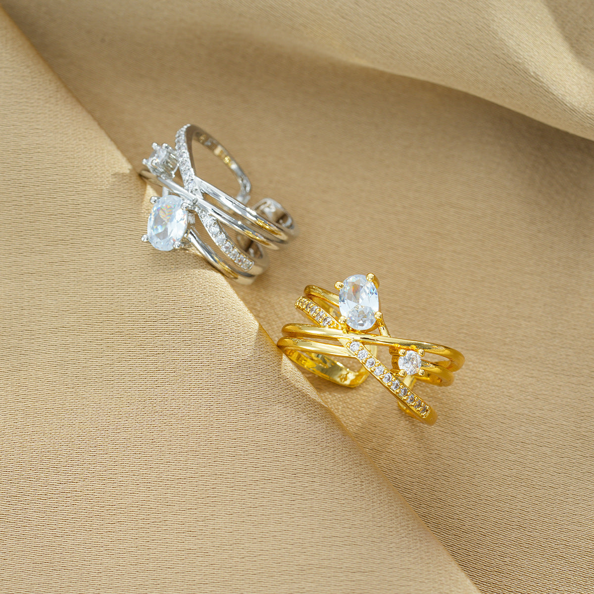 Anillo Abierto Apilable de Cobre Minimalista Geométrico con Circonita y Baño de Oro para Mujer