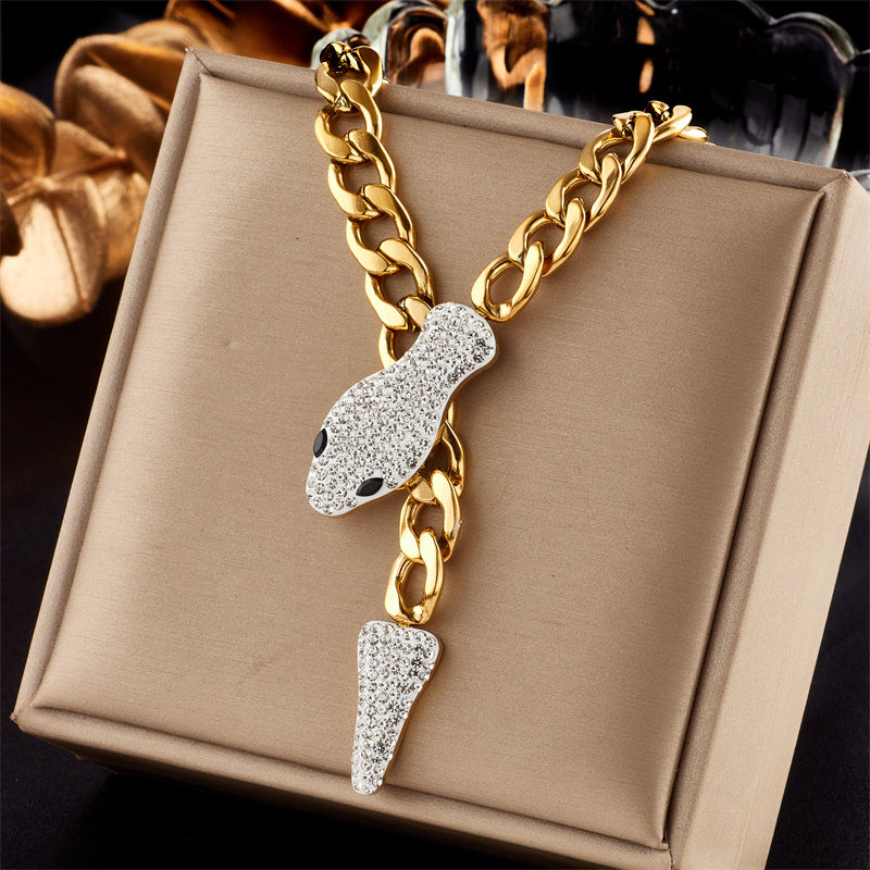 Collana Pendente Cuore a Doppio Strato Stile Minimalista con Ciondoli Quadrati con Strass Intarsiati e Rotondi in Perle su Catena in Acciaio Inossidabile