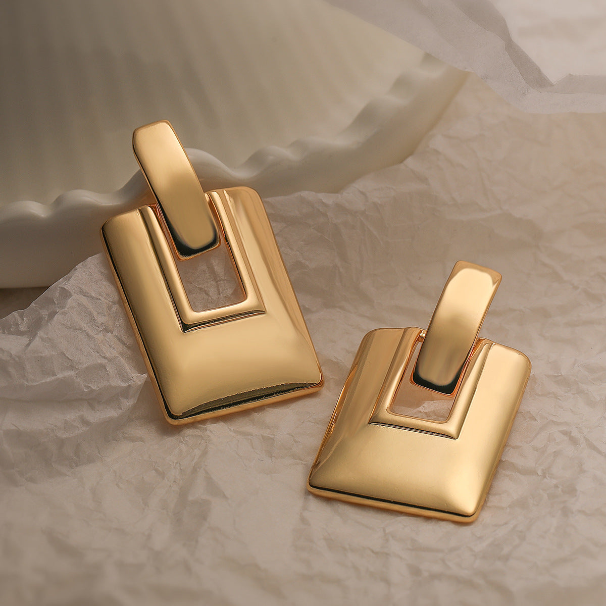 Orecchini in rame geometrici con placcatura in oro vero da donna, orecchini in metallo di tendenza di ispirazione vintage dal design irregolare
